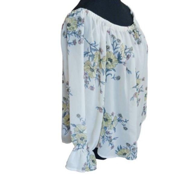 ❤️🛍️ Forever 21 Floral Peasant Blouse.   Size M❤️🛍️ - Picture 3 of 9